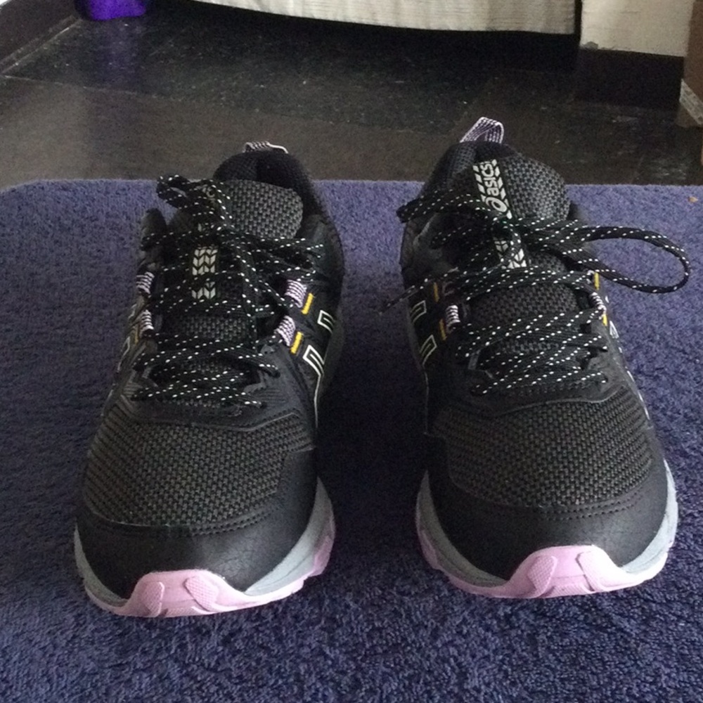 ASICS Women's Black and Light Purple Running Shoes